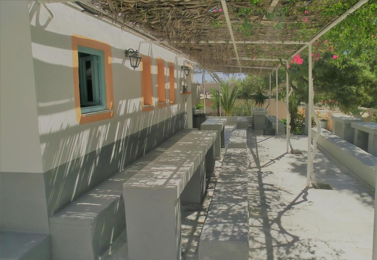 Santorini Camping & Hostel Фира Екстериор снимка