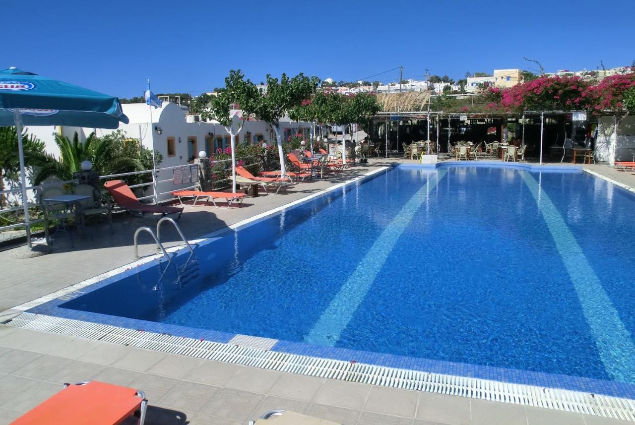 Santorini Camping & Hostel Фира Екстериор снимка