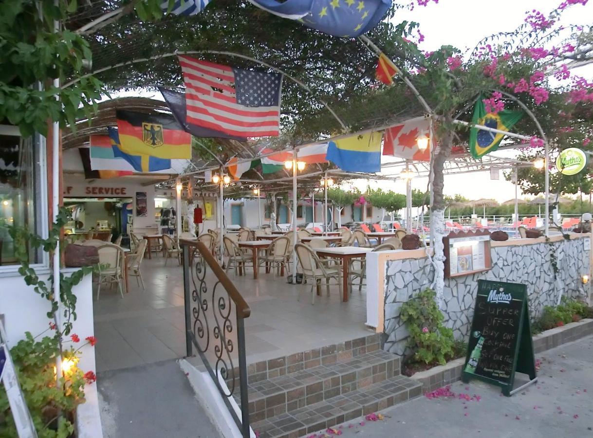 Santorini Camping & Hostel Фира Екстериор снимка