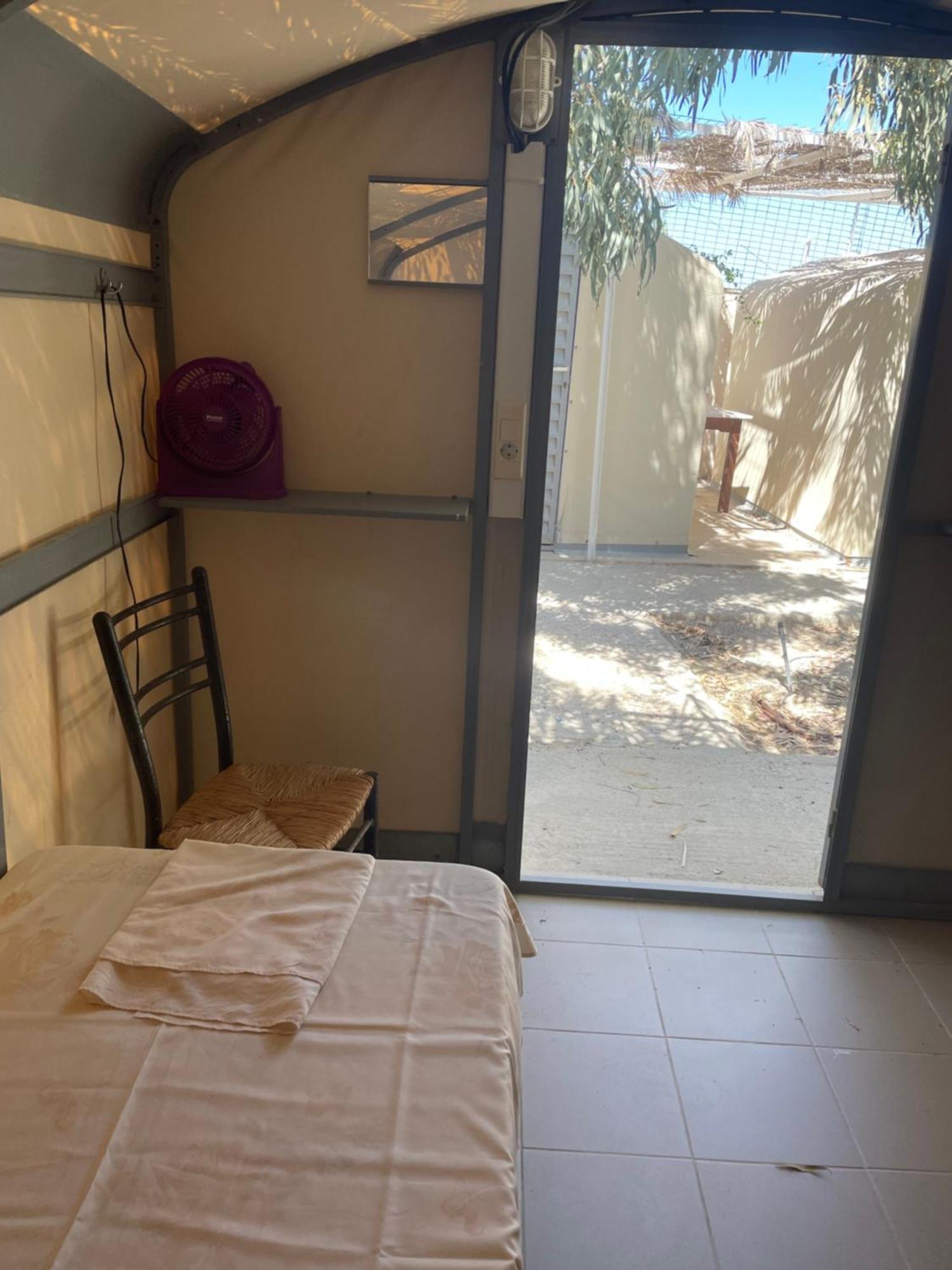 Santorini Camping & Hostel Фира Екстериор снимка