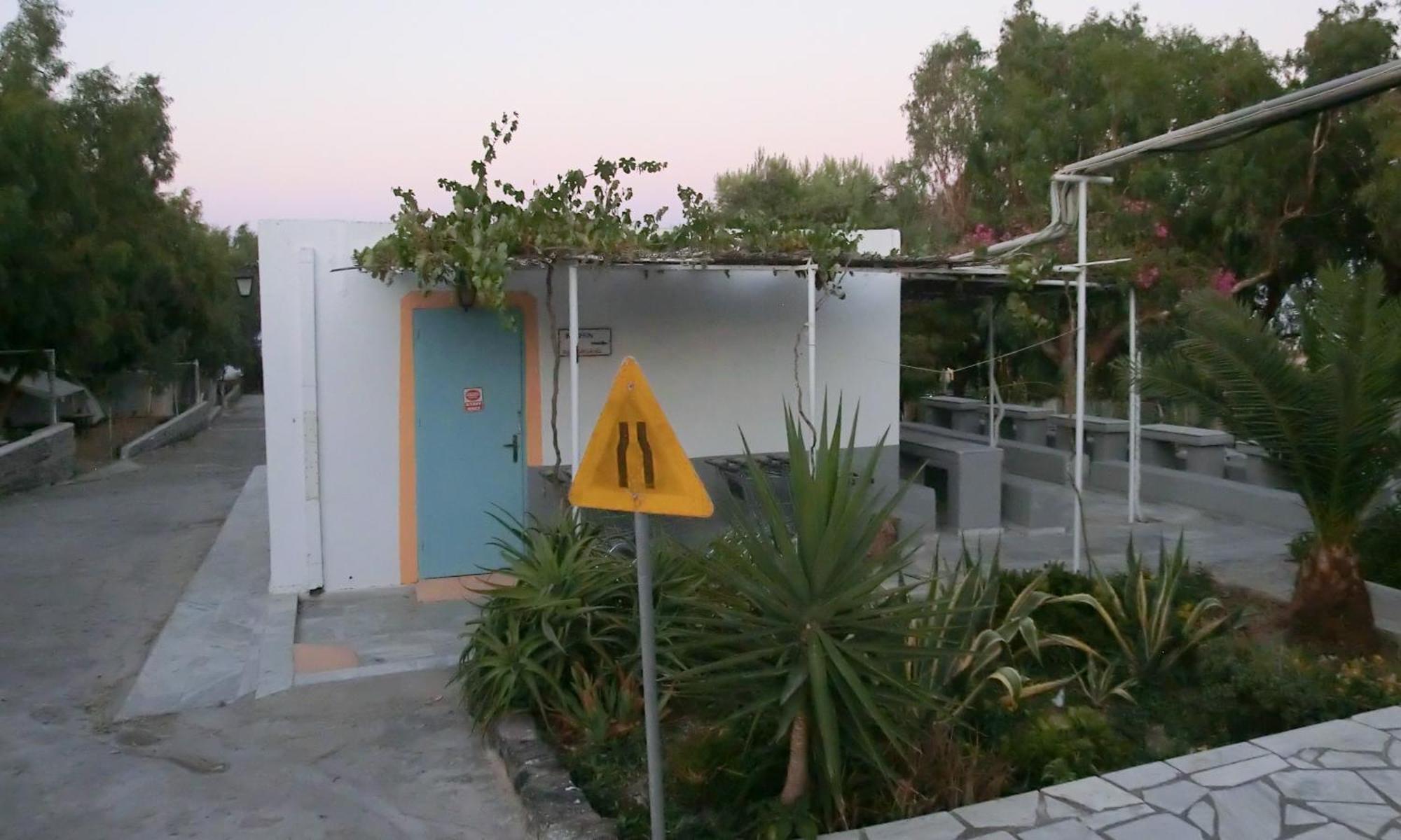 Santorini Camping & Hostel Фира Екстериор снимка